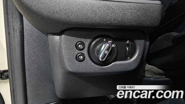 Mini Cooper 클럽맨 2세대, 2019 16