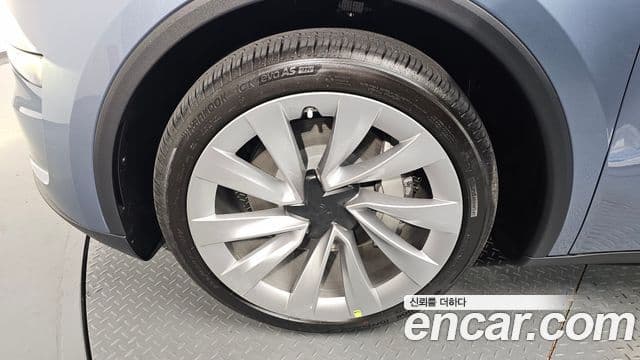 Tesla модель Y Long Range AWD, 2025 все фото