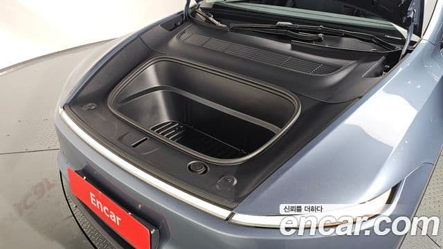 Tesla модель Y Long Range AWD, 2025 6