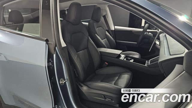 Tesla модель Y Long Range AWD, 2025 10