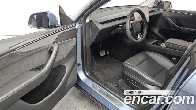 Tesla модель Y Long Range AWD, 2025 12