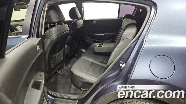 Kia Sportage 4세대 дизель 1.7 2WD Trendy, 2018 11