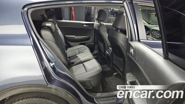Kia Sportage 4세대 дизель 1.7 2WD Trendy, 2018 12