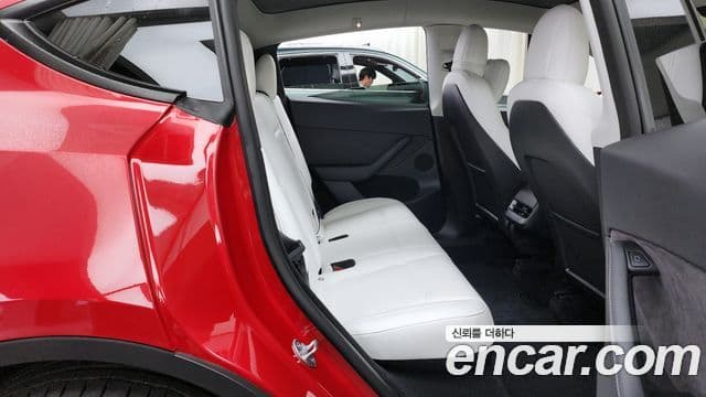 Tesla модель Y Long Range AWD, 2023 12