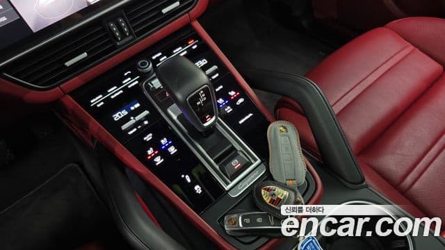 Porsche Cayenne (PO536) 3.0 E-гибрид купе, 2021 9