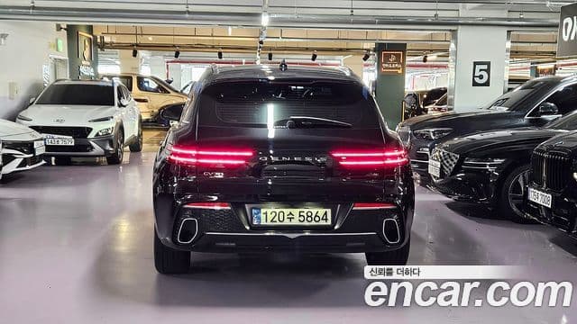 Genesis GV70, 2022 4