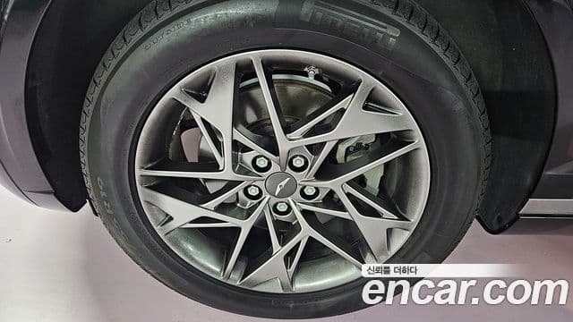 Genesis GV70, 2022 6