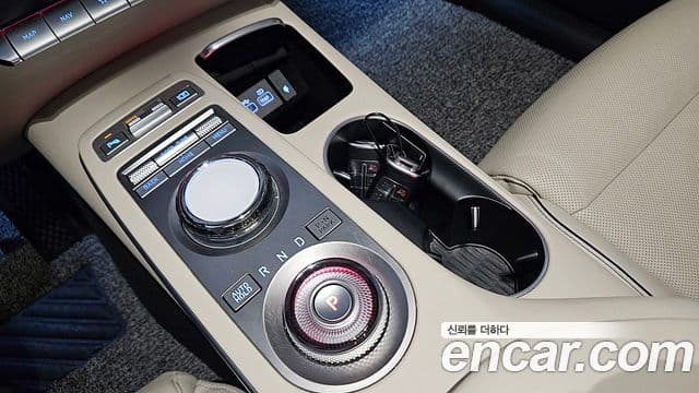 Genesis GV70, 2022 10