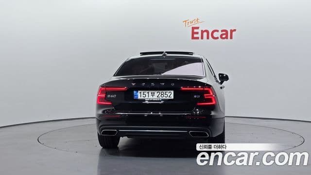 Volvo S60 3세대 B5 Inscription, 2021 4