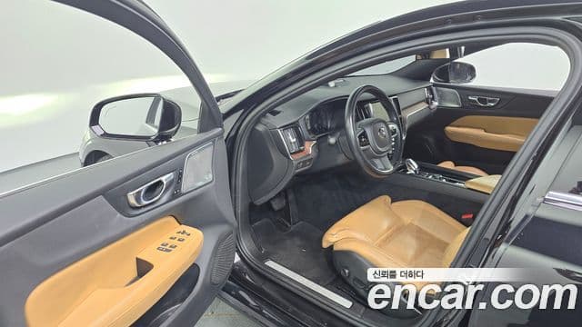 Volvo S60 3세대 B5 Inscription, 2021 10