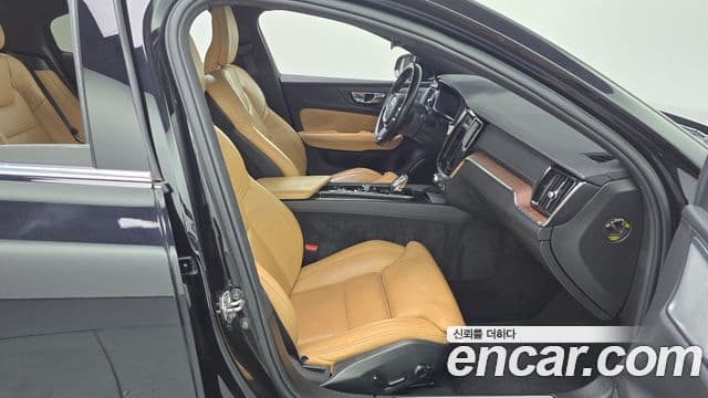 Volvo S60 3세대 B5 Inscription, 2021 11