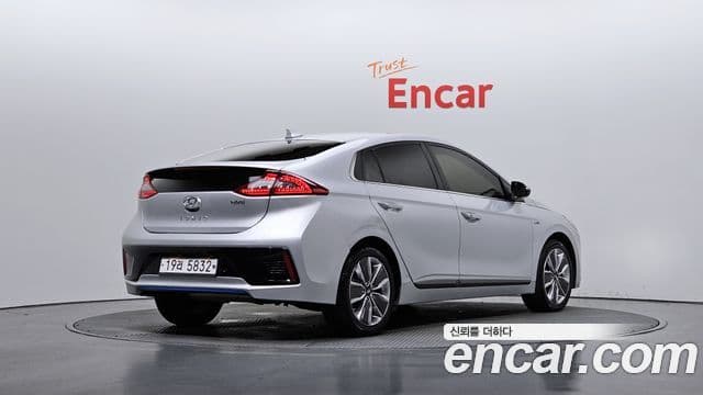 Hyundai Ioniq гибрид, 2019 2