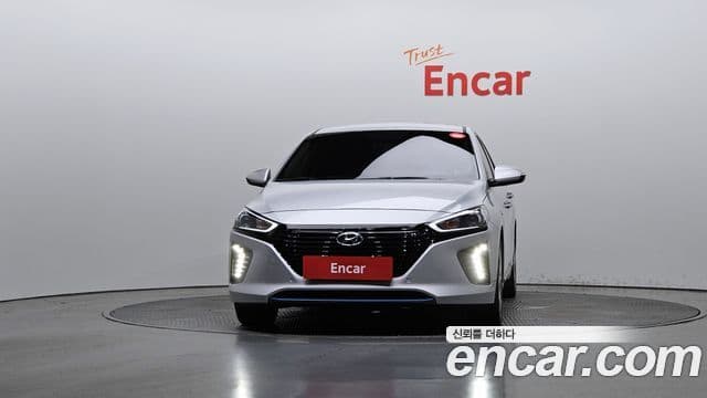 Hyundai Ioniq гибрид, 2019 3