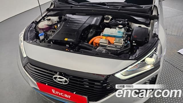 Hyundai Ioniq гибрид, 2019 6