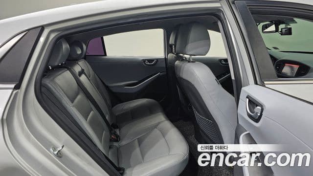 Hyundai Ioniq гибрид, 2019 12