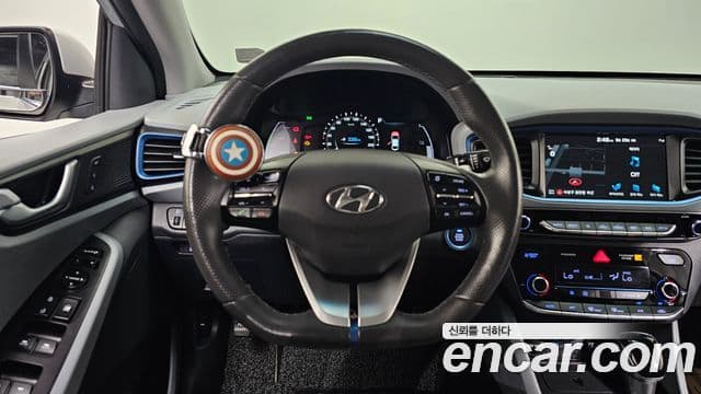 Hyundai Ioniq гибрид, 2019 13