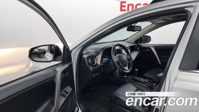 Toyota RAV4 4세대, 2013 10