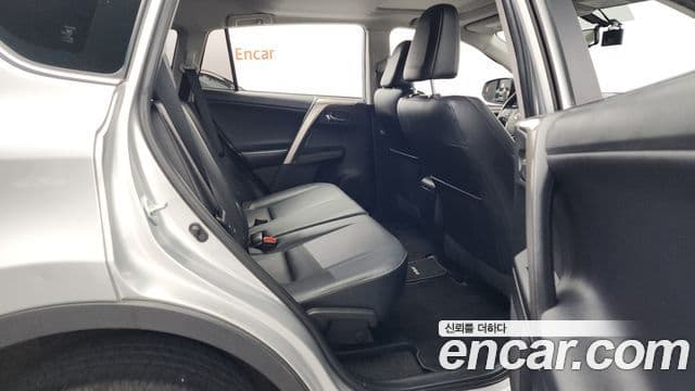 Toyota RAV4 4세대, 2013 12
