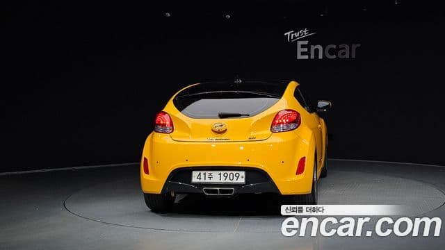 Hyundai Veloster Extreme, 2013 4