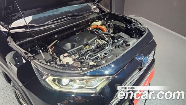 Toyota RAV4 5세대 2.5 4WD гибрид LTD, 2021 6