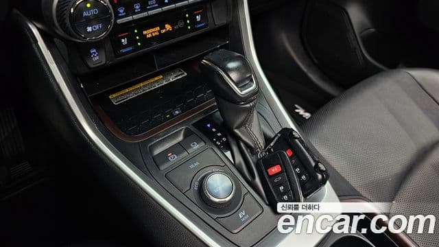 Toyota RAV4 5세대 2.5 4WD гибрид LTD, 2021 9