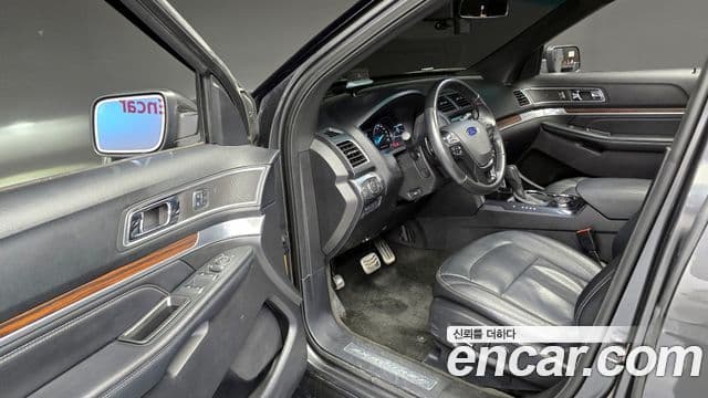 Ford Explorer 5세대, 2017 10