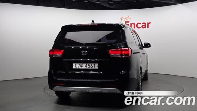 Kia All New Carnival Prestige, 2017 4