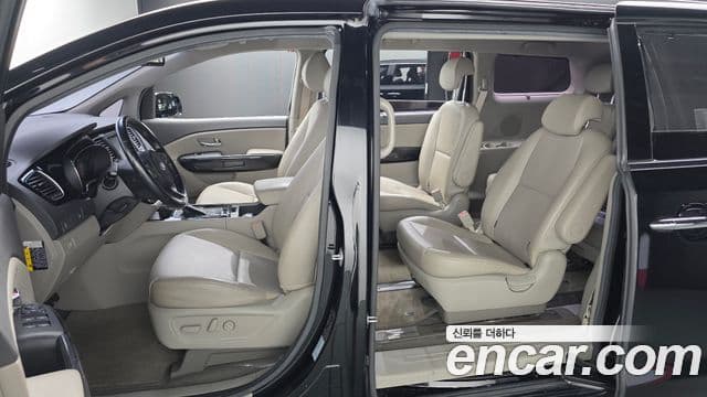 Kia All New Carnival Prestige, 2017 17