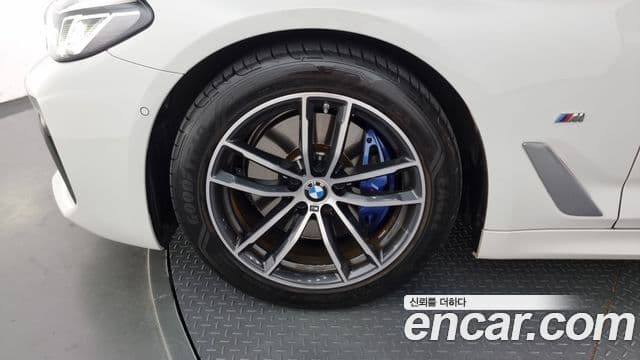 BMW 5시리즈 (G30) 520i M Sport, 2023 все фото