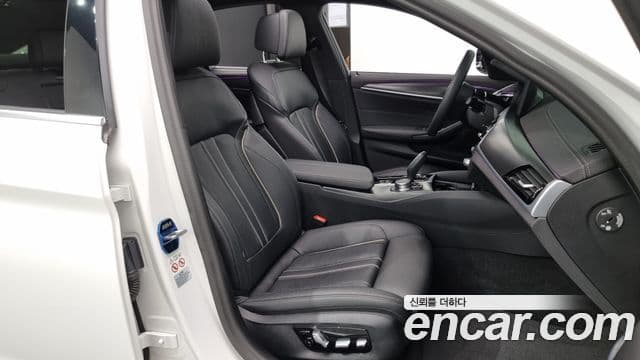 BMW 5시리즈 (G30) 520i M Sport, 2023 10
