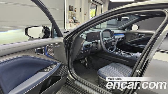 Kia The / новый New K8 гибрид Signature чёрный, 2025 10