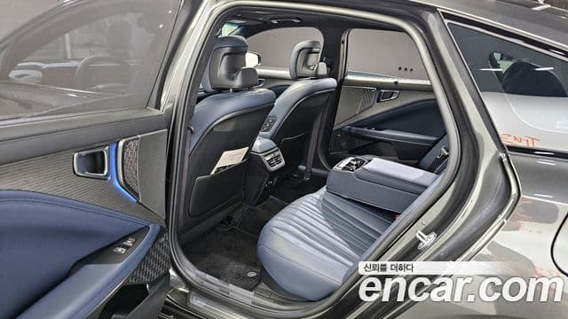 Kia The / новый New K8 гибрид Signature чёрный, 2025 11