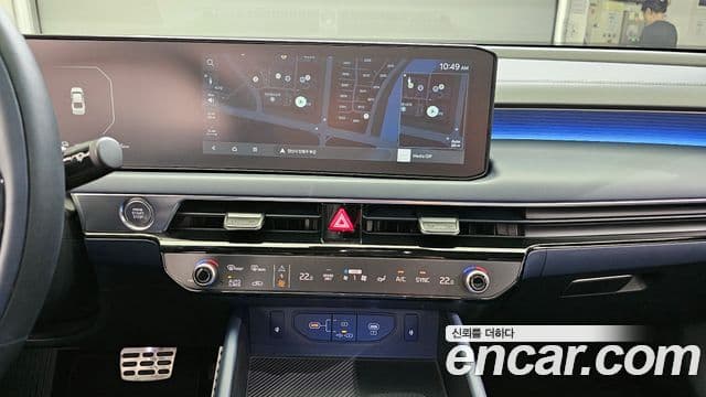 Kia The / новый New K8 гибрид Signature чёрный, 2025 17