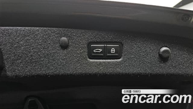 Kia The / новый New K8 гибрид Signature чёрный, 2025 19