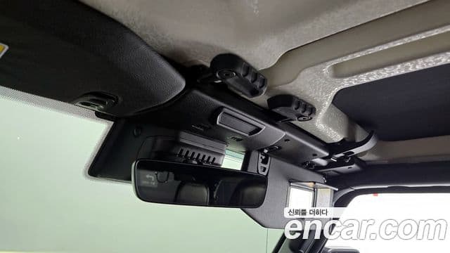 Jeep Wrangler (JL) 2.0 Overland 4도어, 2019 19