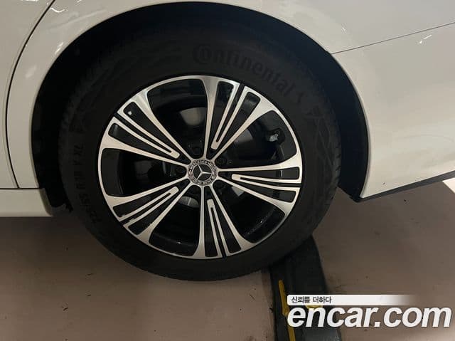 Mercedes-Benz E-класс W214 Avantgarde, 2024 6