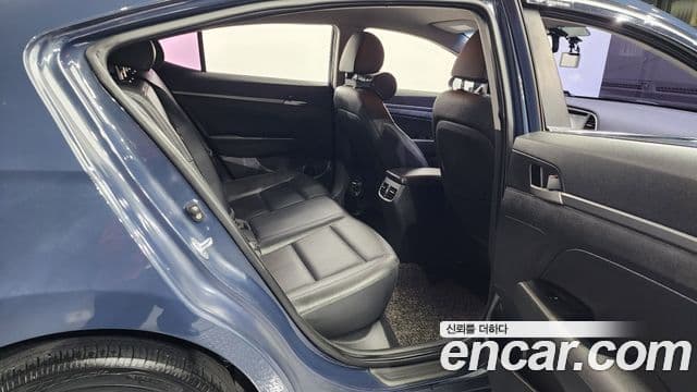 Hyundai Avante AD Modern, 2016 12