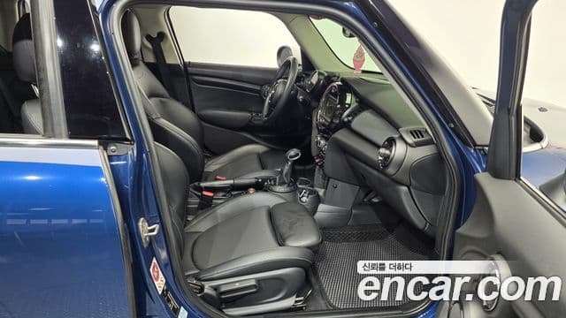 Mini Cooper D 3세대, 2015 11