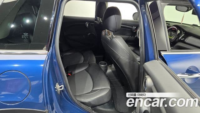 Mini Cooper D 3세대, 2015 12