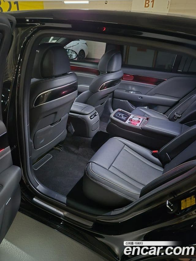 Genesis G90 (RS4) бензин 3.5 турбо AWD, 2025 13