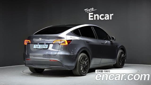 Tesla модель Y Long Range, 2022 2