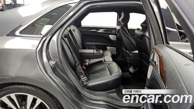 Lincoln New MKZ 2세대, 2017 12