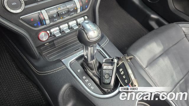 Ford Mustang кабриолет, 2020 9