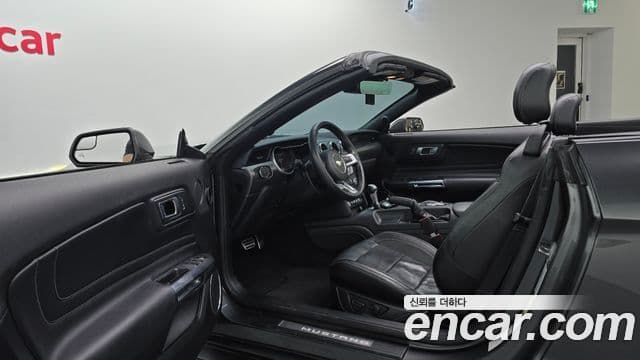 Ford Mustang кабриолет, 2020 10