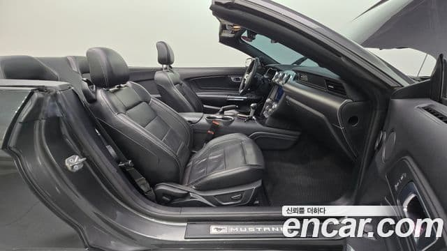 Ford Mustang кабриолет, 2020 11