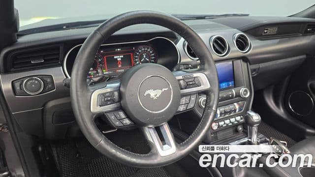 Ford Mustang кабриолет, 2020 13