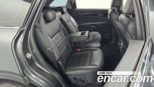 Kia All New Sorento Luxury, 2015 12