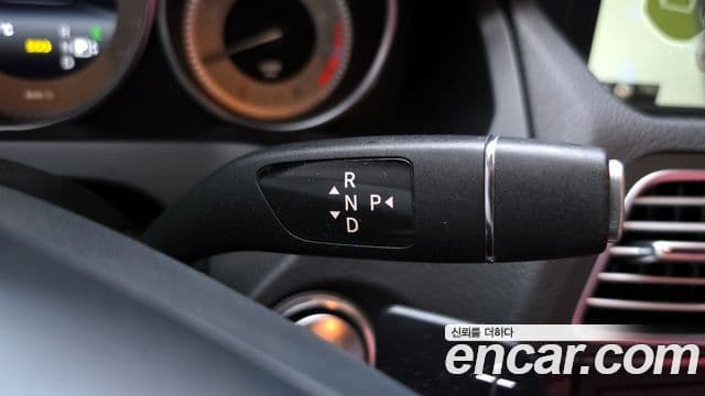 Mercedes-Benz E-класс W212 E200 кабриолет, 2016 9