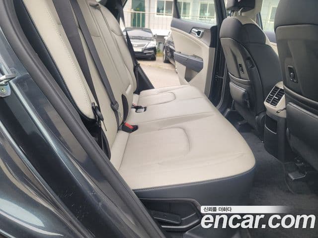 Kia Sportage 5세대 гибрид Signature Gravity 2WD, 2023 13