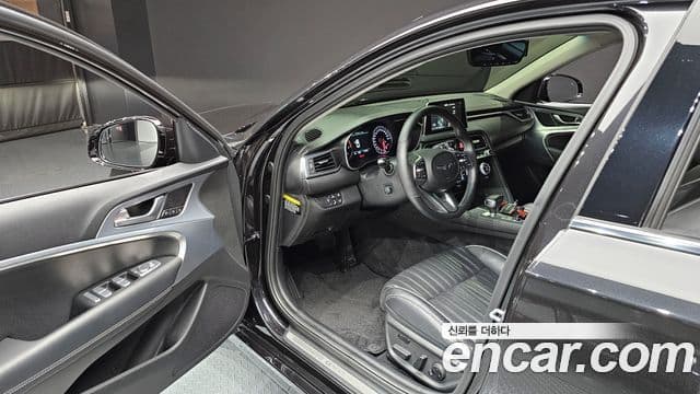 Genesis G70 Elite, 2019 11